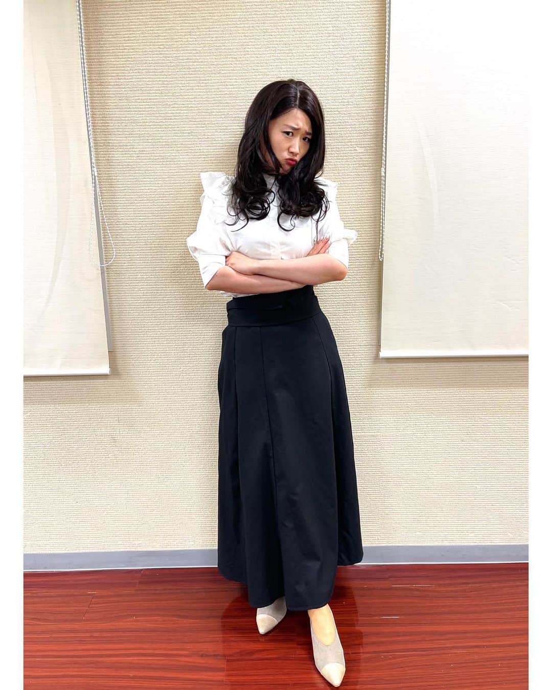 沙羅さんのインスタグラム写真 - (沙羅Instagram)「何見てんだよ〜このスカポンターン💋💋﻿ ﻿ #本日は﻿ #篠原涼子 さんモード💄﻿ #ものまね #沙羅」6月10日 22時05分 - sarapika128