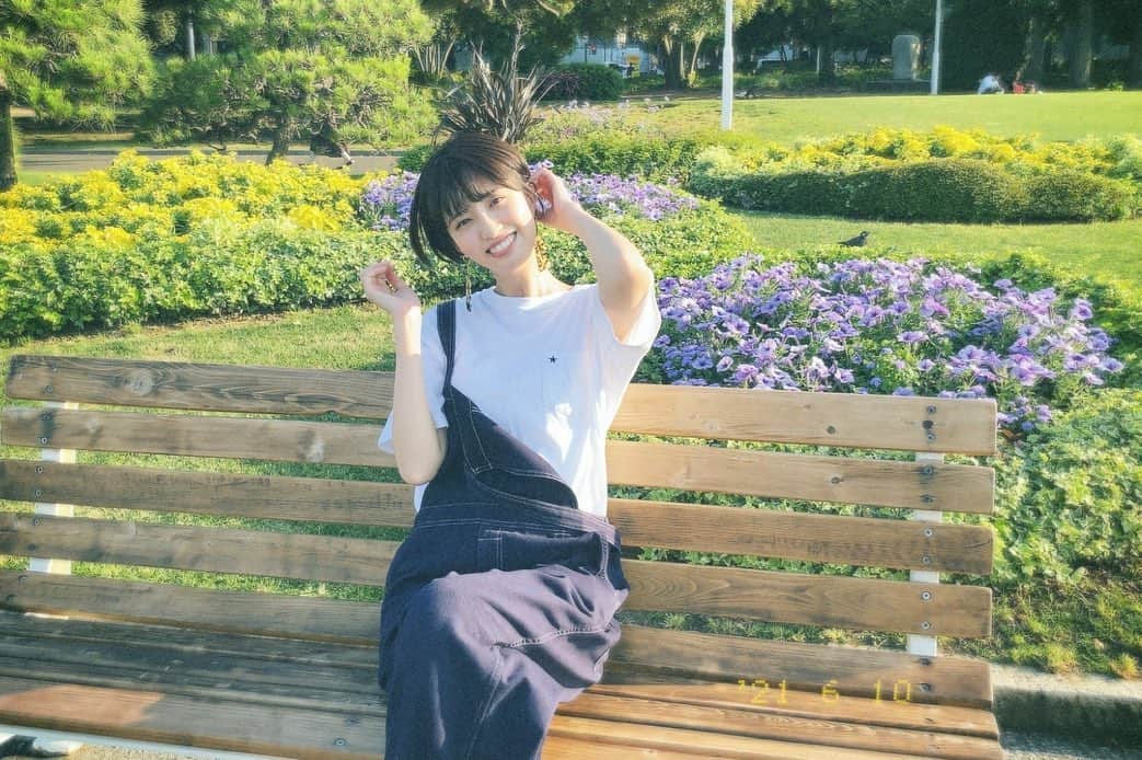 水谷彩咲のインスタグラム：「.﻿ ﻿ 気分転換に外を感じてきた﻿ ﻿ 撮影時のみマスクを外してます﻿ ﻿ ﻿ #サロペット #サロペット女子﻿ #アイドル #idol」
