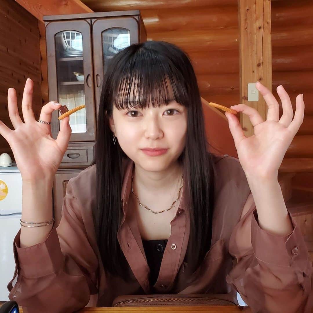 山田瑠々のインスタグラム：「あげないよて🍪🍫」