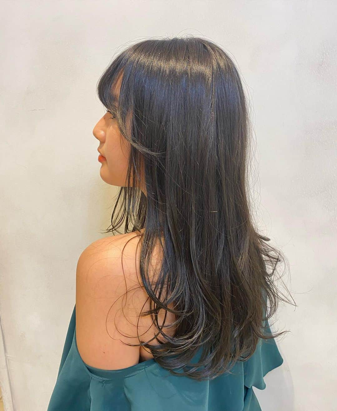 箭内夢菜さんのインスタグラム写真 - (箭内夢菜Instagram)「💇🏻‍♀️🤍  作品に向けて  髪色と、トリートメントなど 全体的に整えて頂きました〜♡  パサパサだった髪が生き返った👼🏻  溝口さん、ZACCのスタッフさんありがとうございました☺️   #ZACC  そして今夜はゆるキャン△です🏕 みてね*ﾟ   #ゆるキャン△  #ゆるキャン2」6月10日 22時31分 - yumenayanai_official