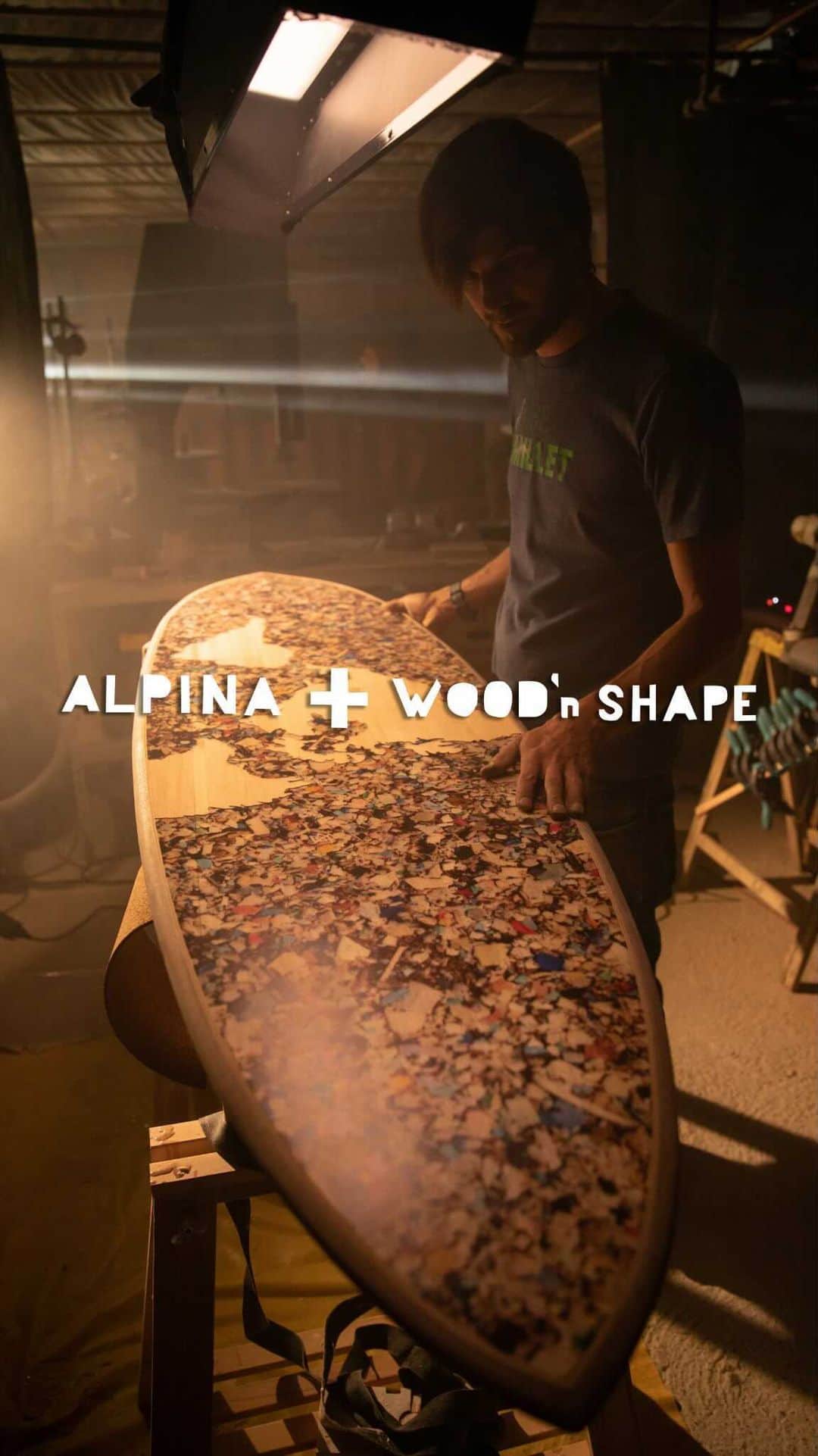 のインスタグラム：「Based in Le Vaud, Switzerland, Sebastien Meylan from @wood_nshape embraces traditional savoir-faire to design surfboards made of wood. From conception to delivery, more than 50 hours are needed. Discover how this passionate craftsman created three surfboards in order to shape the change. 🏄  #AlpinaWatches #WeShapetheChange #sustainabilityascreative #reimaginetomakeadifference #progressoverperfection #SeastrongDiverGyreAutomatic #localstepforglobalissue 📷 @merlin_archery_switzerland  Check out the link in bio to learn more about the project.」