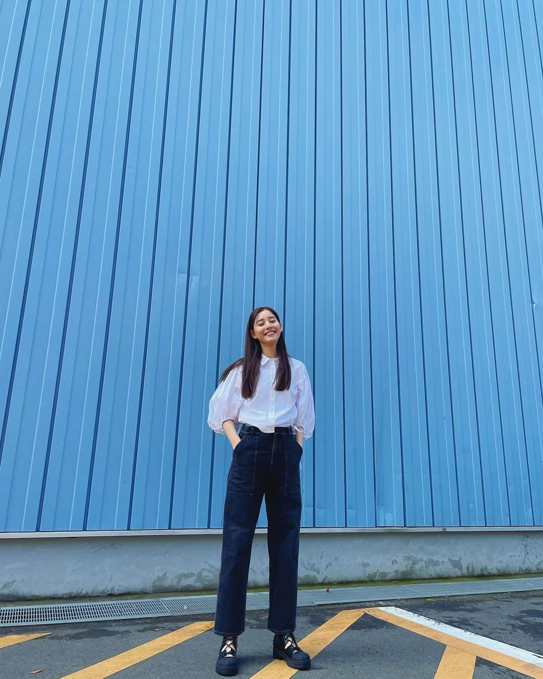 新木優子さんのインスタグラム写真 - (新木優子Instagram)「撮影帰りの私服👖  tops : @etretokyo  denim : @dior  shoes : @dior」6月10日 22時42分 - yuuuuukko_