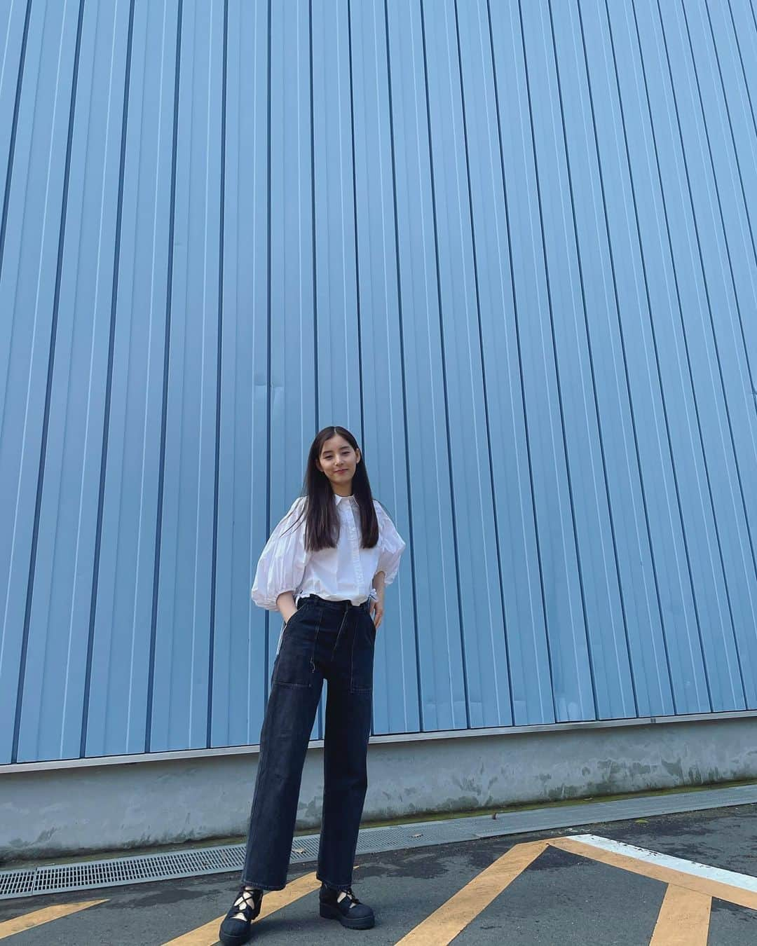 新木優子さんのインスタグラム写真 - (新木優子Instagram)「撮影帰りの私服👖  tops : @etretokyo  denim : @dior  shoes : @dior」6月10日 22時42分 - yuuuuukko_