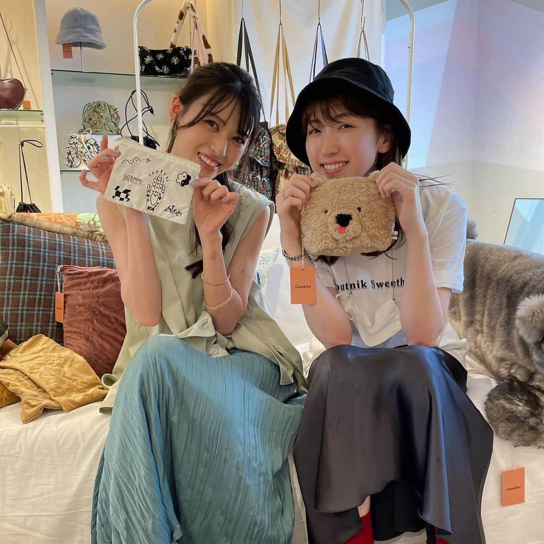 矢島舞美さんのインスタグラム写真 - (矢島舞美Instagram)「. 懐かしのあの子と#casselini の展示会に行ってきたよ♡‼︎ これからのシーズン使えるものもずらーりで可愛かったし、隣にいる子も可愛くてね❤️☺️ 『や〜さん、お揃いにしましょうよ♪』って可愛いこと言ってくれるので、2人で仲良くお揃いゲットする予定です！笑 届くの楽しみだ♡ . . #日比美思」6月10日 23時09分 - maimiyajima_official_uf