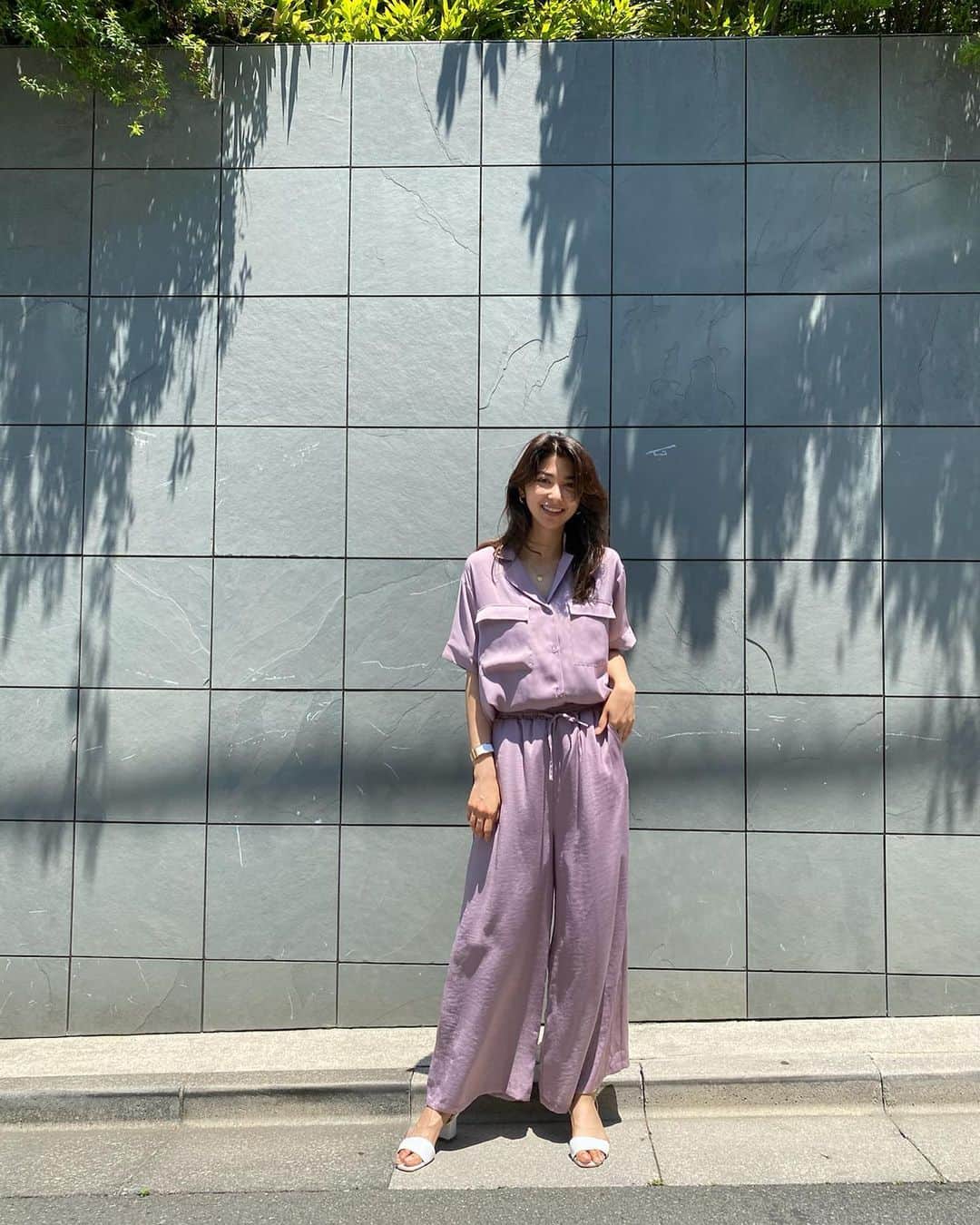 TBS「ビジネスクリック」さんのインスタグラム写真 - (TBS「ビジネスクリック」Instagram)「💜本日の衣装💜  本日の # 石井エミリー キャスターの衣装は# EVRIS でした✨  涼しげな紫色のセットアップが、本当によくお似合いですね👗💞  #本日の衣装 #ビジネスクリック #ビジクリ #TBS」6月11日 1時25分 - business_click