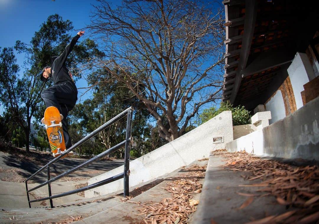 ケビン・ホーフラーのインスタグラム：「Link in Bio  📸 @shigeophoto  #SkateboardingIsFun  ➡️ https://youtu.be/QqsvWoppnQA ⬅️」