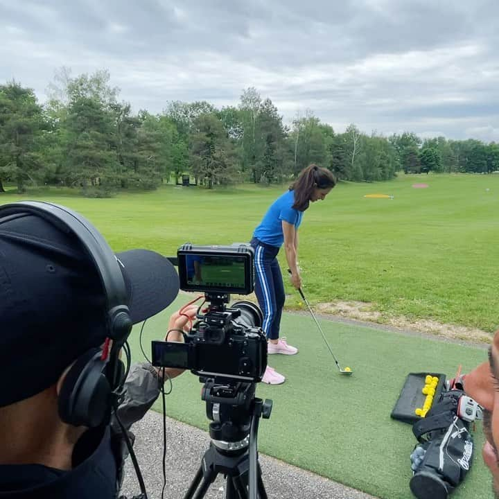 マリア・ベルチェノワのインスタグラム：「If you missed the program #golftvweekly on @eurosport, I will post it here soon. For now few backstage videos @ralphlauren @golfmaisonblanche #golftips #golf」