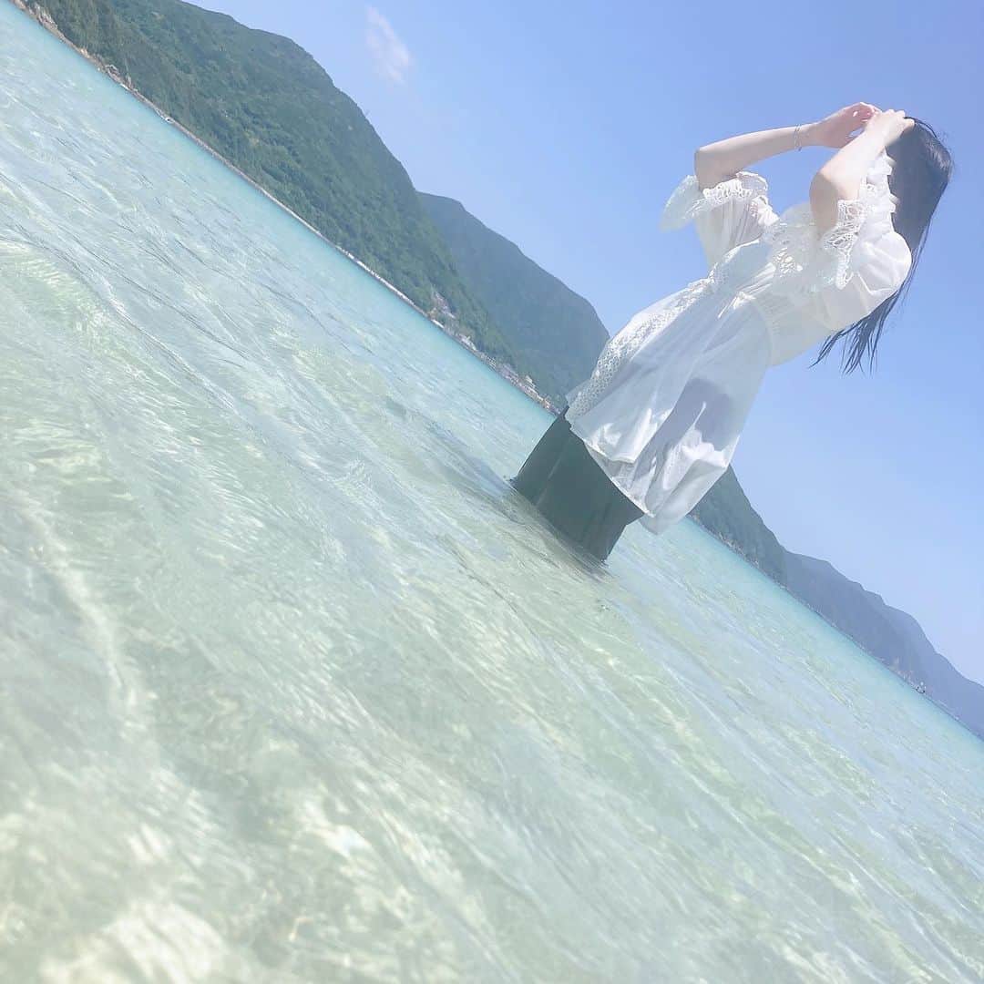 山田瑠々さんのインスタグラム写真 - (山田瑠々Instagram)「夏！！！！！🏖☀️  #この後  #服のまま  #泳ぎました  #ただのバカ」6月11日 14時48分 - ruru_yamada_box