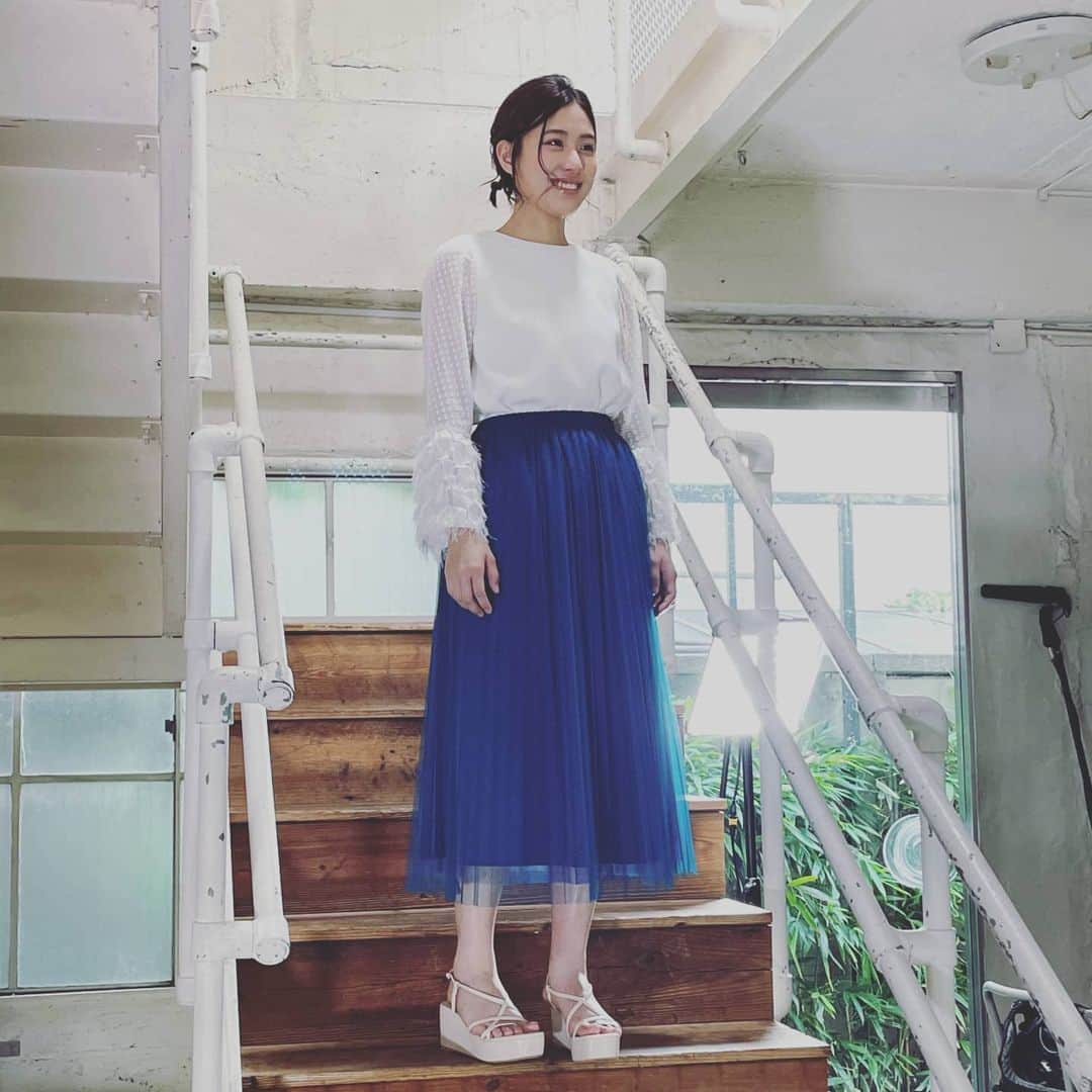 池澤あやかのインスタグラム：「衣装お世話になりました🙇  tops:AIMER skirt:ふりふ sandal:RANDA」