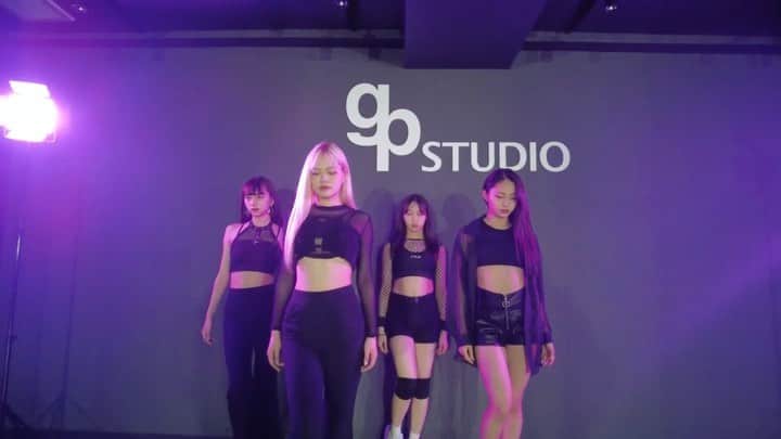 MAGICOURのインスタグラム：「【YUME,MICHU,RICOPA,KIRARI】﻿ "DANCE PERFORMANCE VIDEO"﻿ Part One1️⃣🖤﻿ ﻿ choreographer / ﻿ @ki47ri_hacchomi  studio /﻿ @gp_studio_  @muramai_2  ﻿ 【MAGICOUR】 @7melink ﻿ YUA @yua_tsutsui ﻿ YUME @dorifarm_yume14 ﻿ MICHU @mxx.____29 ﻿ RICOPA @ricopa_lu ﻿ AMU @a07m1u2 ﻿ MYUKA @myumyu_chanzu ﻿ KOKONA @koko_yogi_tan ﻿ KIRARI @kiraran___12 ﻿ ﻿ #MAGICOUR #マジックアワー﻿  #7melink #ナナメリンク﻿ #magic #getcha #ourdays﻿」