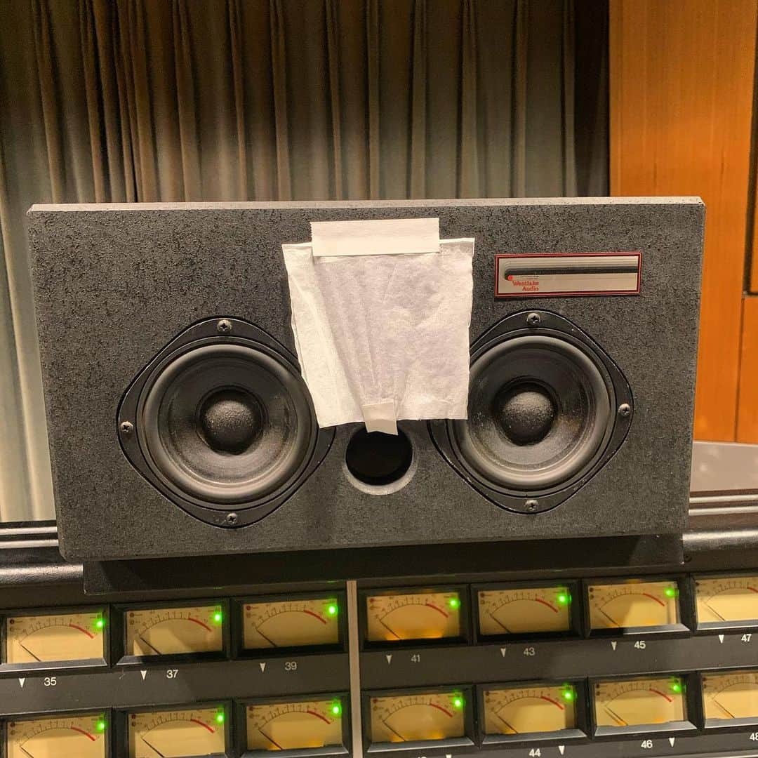 鷲見こうたさんのインスタグラム写真 - (鷲見こうたInstagram)「. 花粉症スピーカー」5月18日 21時43分 - spongeboku226