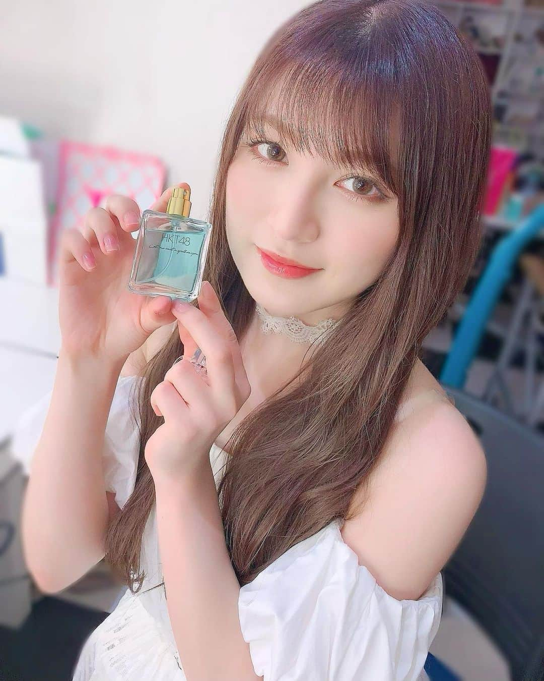 神志那結衣さんのインスタグラム写真 - (神志那結衣Instagram)「HKT48× @pupustore_official  オリジナルの香水をプロデュースさせて頂きましたっ💠✨ 清潔感のある爽やかな香りで、男女共に纏えるユニセックスです 時間が経てば香りの変化も楽しめますよ〜♡販売中やけん、是非一度お試しくださいっ #香水　#ユニセックス　#プロデュース　#HKT48 #コラボ」5月18日 13時20分 - jiina27