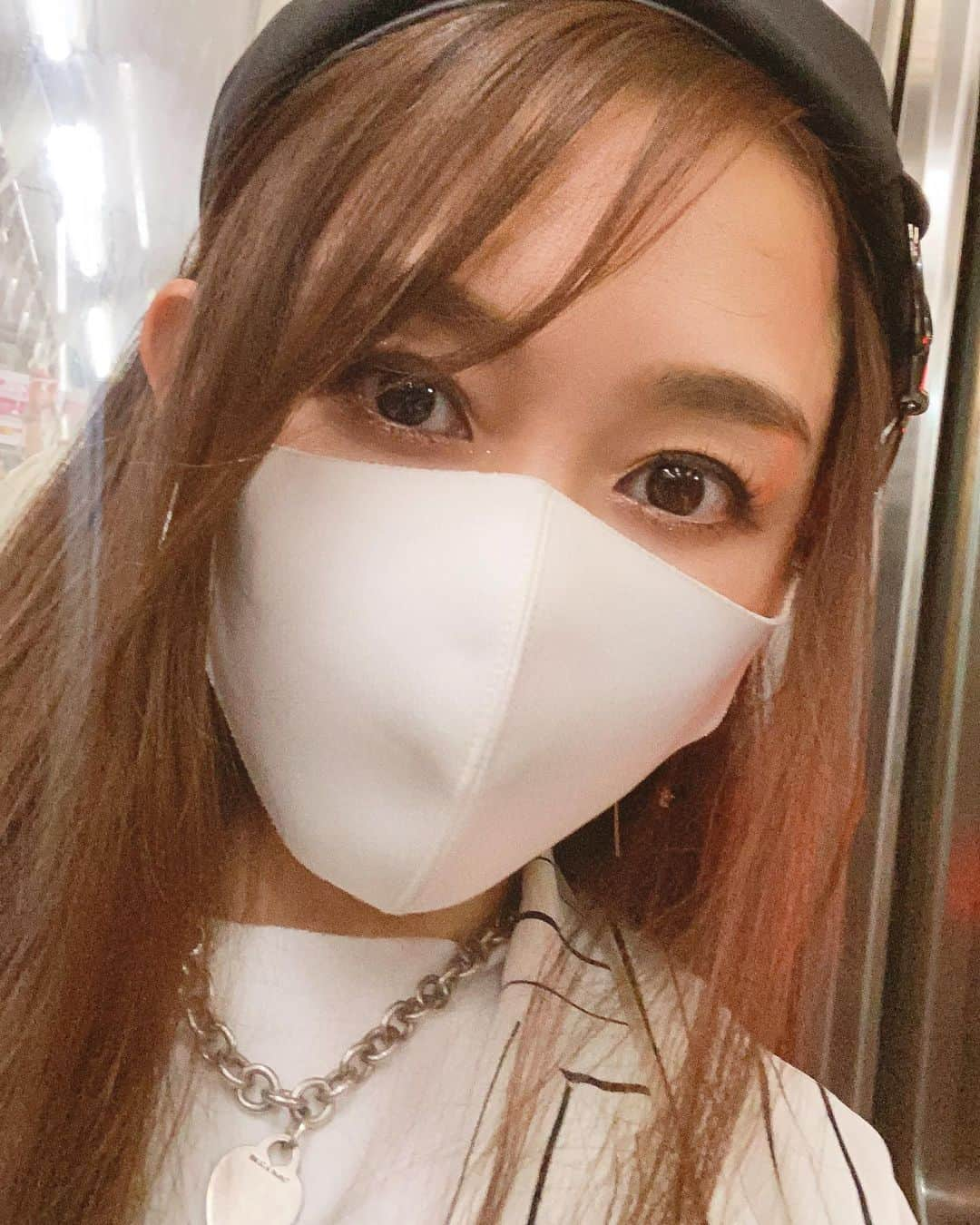 杏さゆりさんのインスタグラム写真 - (杏さゆりInstagram)「6月の舞台稽古が始まったょ✨ キチンと対策して。。。 . 「ガスマスクの伊藤さん。2021年ver」 . 3年前に出演させて頂いた作品ですが、内容はガラッと変わり杏も2役やります🙌✨ . お楽しみにぃ🙌✨ . 最近今まで以上に美容や健康に意識してるなぁ。。。そんな投稿もしていきます🥰 . #ガスマスクの伊藤さん #舞台　#stageshow #杏さゆり　#SayuriAnzu」5月18日 15時22分 - anzu_sayuri_official