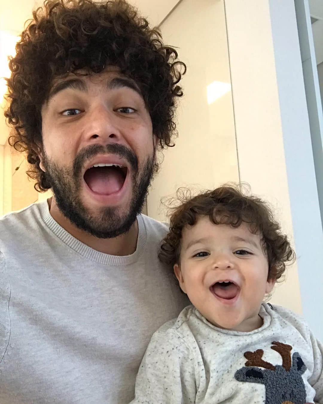 のインスタグラム：「Luanzinho com 2 aninhos 👦🏻 uma figura 😃」