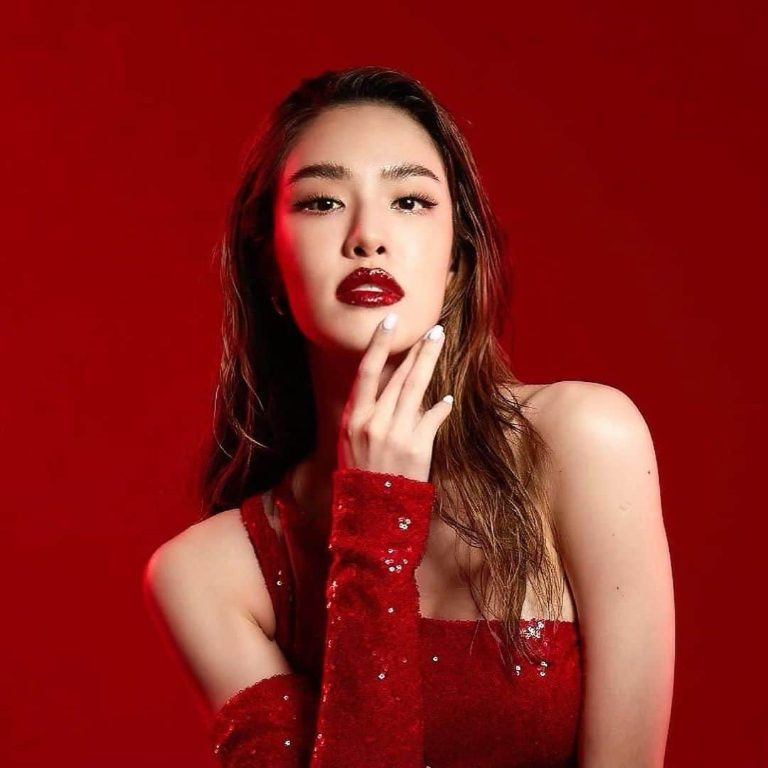 グレース＝カンクラオのインスタグラム：「❤️ @vistraclub #VistraAcerolaCherry  สุขภาพคือสิ่งทีสำคัญ อย่าลืมดูแลตัวเองทุกวันนะคะ ✌🏻💪🏻」