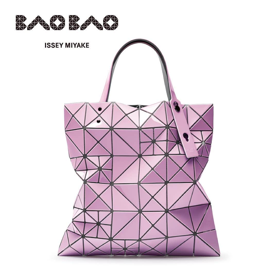 BAO BAO ISSEY MIYAKE Official Instagram accountさんのインスタグラム写真 - (BAO BAO ISSEY MIYAKE Official Instagram accountInstagram)「【NEW ITEM】LUCENT PIXEL  RELEASE MONTH June, 2021 *By country RELEASE MONTH may be different.  #baobaoisseymiyake #baobao #isseymiyake #totebag #lucentpixel #aw21」5月18日 20時13分 - baobaoisseymiyake_official