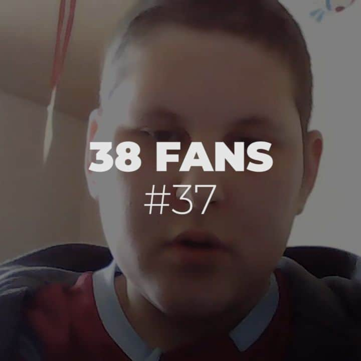 ジェイ・ロドリゲスのインスタグラム：「Special memories, @burnley_fc_fan_charlie. Thanks for sharing with me! Talking of special moments... literally buzzing to welcome our fans back to Turf Moor tomorrow 🤩 #38Fans #UTC」