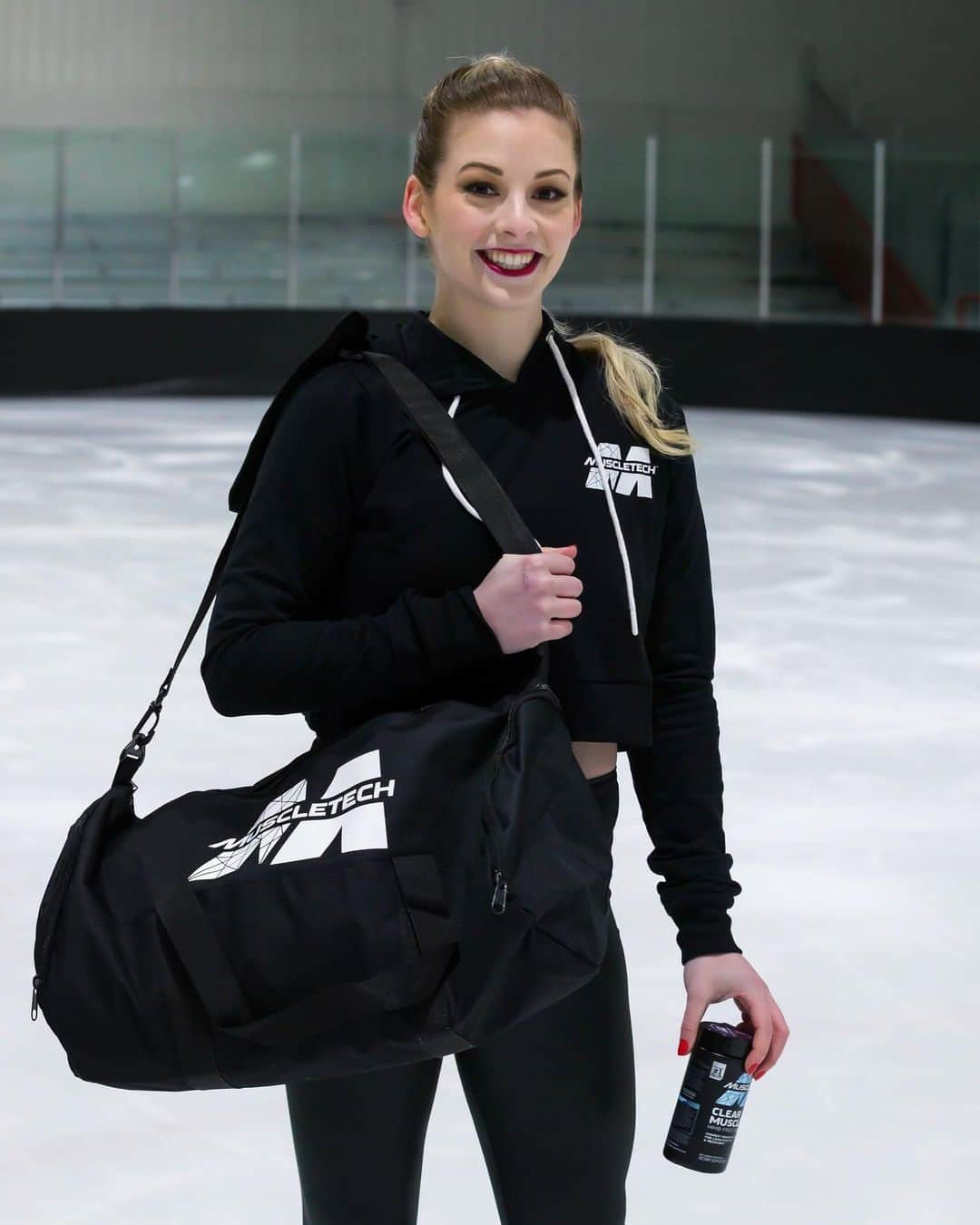 グレイシー・ゴールドのインスタグラム：「Training can really fatigue my muscles. (If you work out, you know the feeling!) And when you move as fast as I do, there’s no time to waste when it comes to staying on track. It’s super important to take care of your muscles and give them everything they need to recover, so I’ve been taking @muscletech’s Clear Muscle. I have noticed a huge difference over the last few months in my strength, and more importantly, my recovery time.  I get my Clear Muscle at @walmart and you can too! Or go to MuscleTech.com – there’s a ton of great research on this product and others. It was the perfect addition to my routine and will be yours too!  • • • #muscletech #teammuscletech #strengthredefined」