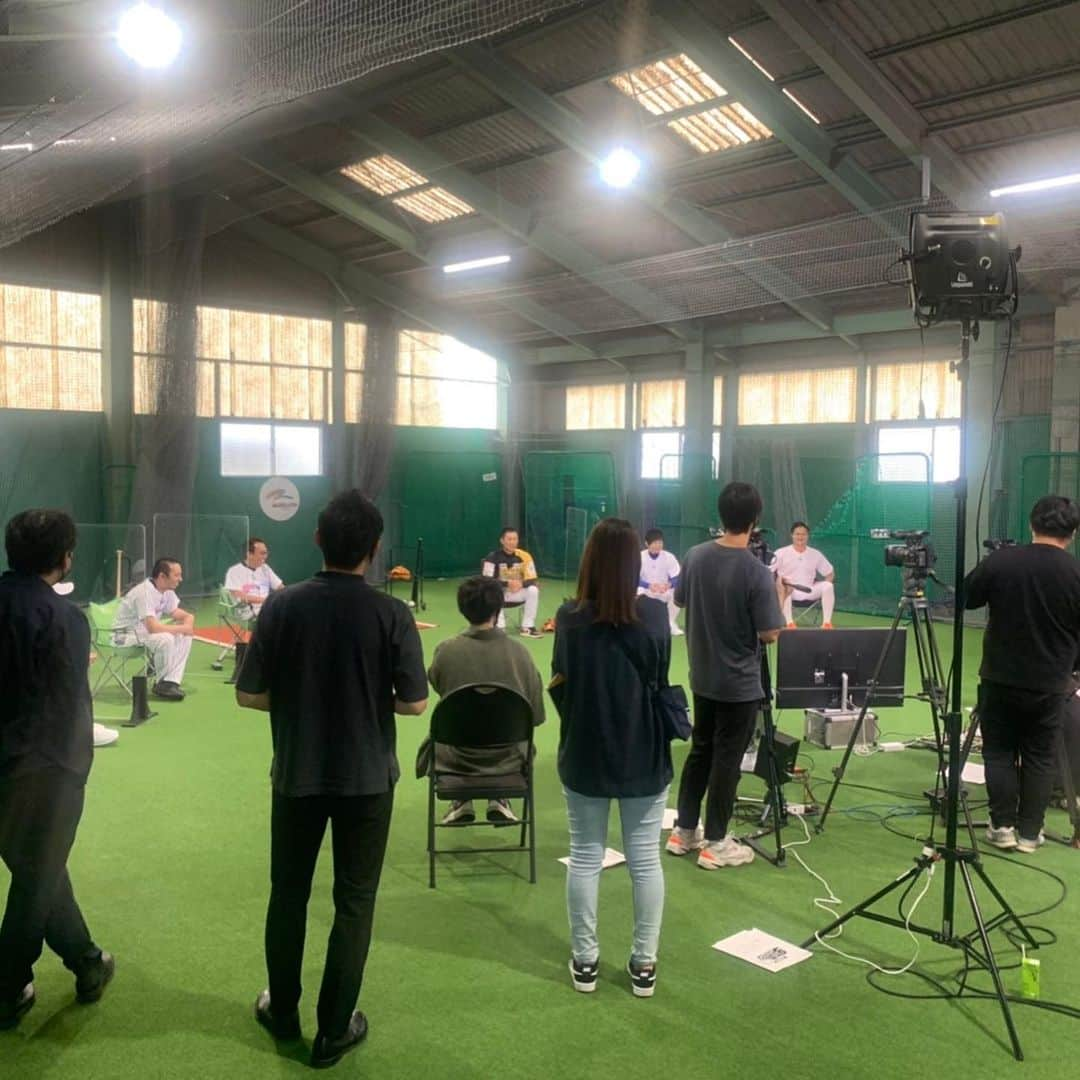 西岡剛さんのインスタグラム写真 - (西岡剛Instagram)「野球を観て笑顔になろう！プロ野球！クセ強ベストナイン  全国ネットテレビ東京放送  5月30日 16時~17時15分  栃木ゴールデンブレーブスのユニフォームで出演できたからスポンサーの方達に恩返しできた🙏 テレビ東京様、ユニフォーム出演を了承して頂きありがとうございました🙇‍♂️  #さまぁーず  #三村マサカズ　さん #千鳥 #大悟　さん #ティモンディ #高岸宏行  #前田裕太 #西岡剛」5月19日 16時23分 - tsuyoshinishioka_official