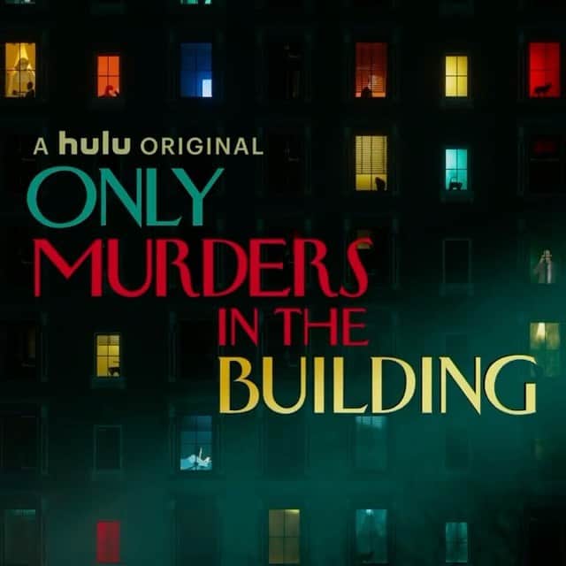 ジュリアン・スィーヒのインスタグラム：「It’s almost time to unpeel my secret onion 🧅 Or am I the onion peeling my secret self 🧐 Also is there a difference between peeling and unpeeling. #onlymurdersonhulu #deadguy #yourstruly #ティザー #一瞬写ってる #3ヶ月長くね」