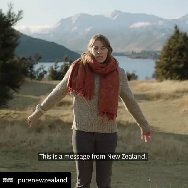 Candlewick Co., Ltd.のインスタグラム：「ニュージーランドからのメッセージ。 Kia oraは先住民のマオリ語で、こんにちは。 ニュージーランドではほぼコロナ前の日常が戻っているそうです。 世界的にコロナが収束して、自由に旅をする日が待ち遠しい！   世界中が同じ関心事を持って他国の情勢を意識した、初めてともいえるこの期間。旅行が再開したら、これまでとは違った視点で世界の国々を訪れることができることでしょう。 その日を楽しみに、旅の魅力を発信し続けていきます。   A message from New Zealand. “Kia Ora” is the Māori word for hello. In New Zealand, life is almost back to as it was before COVID. We cannot wait for when we are free to travel again, once all has settled. This is the first time that the whole world has been aware of other countries' situations with the same shared concern. When we can travel again, we can visit countries with a different perspective than before.   Until that day comes, we will continue to share the wonder of travel with you all.  #キャンドルウィック #PR会社 #広報 #マーケティング #サステナブルPR #サステナビリティ #コミュニケーションデザイン #ニュージーランド #旅 #旅の日 #トランスタスマンバブル #candlewick #candlewickpr #tokyopr #communicationdesign #sustainablePR #publicrelations #branding #marketing #newzealand #nz #travel #trans-tasman-bubble #transtasmanbubble」