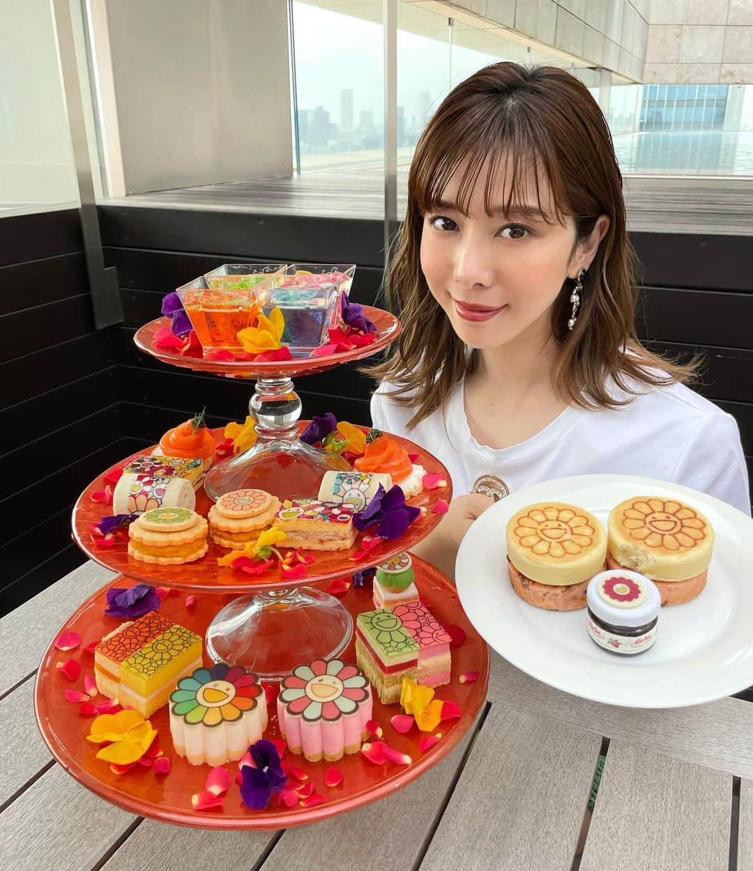 小川えりのインスタグラム：「❤️❤️❤️ みんないつもありがとう😌 SNS更新最近少なめだけどマイペースで好きな時にしていくーっ！🌸ところで今週奈良県行くけどどっかオススメのご飯屋さんある？ #kaikaikiki #カイカイキキ #グランドハイアット東京」