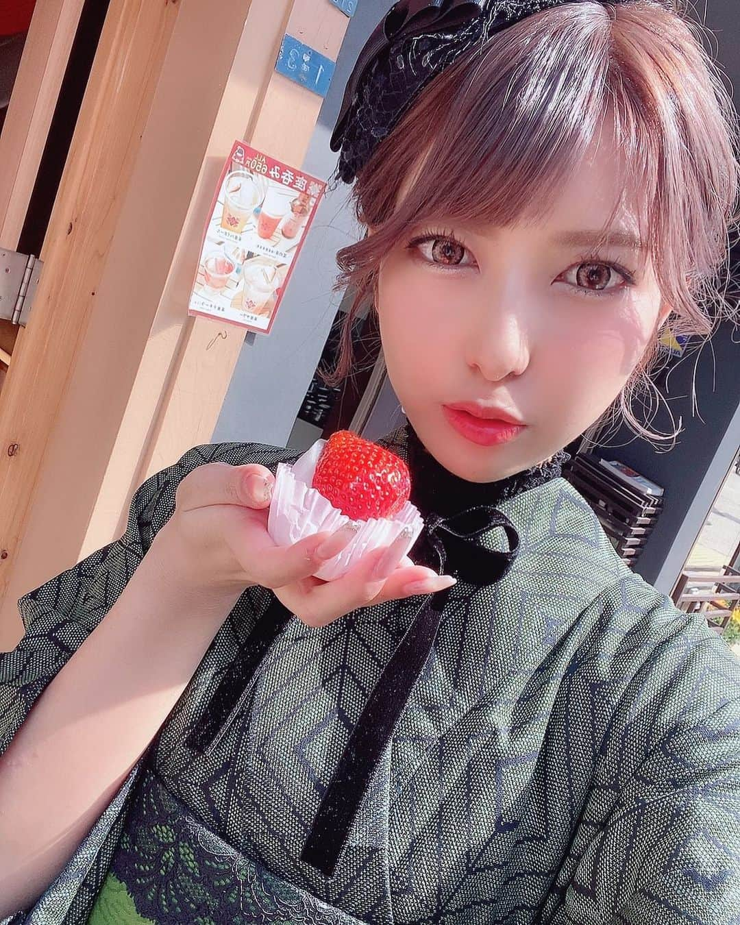 春咲りょうのインスタグラム：「のんちゃんと撮りあいっこした デジタル写真集の 写真選び無事終わりました♡ 支援者様に届くのがとても楽しみ♡」