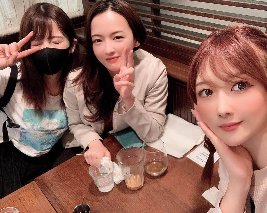 大槻ひびきさんのインスタグラム写真 - (大槻ひびきInstagram)「みんなでランチ🍖🥰 面白かった🤣 #lunch」5月19日 18時56分 - yanhibi0221