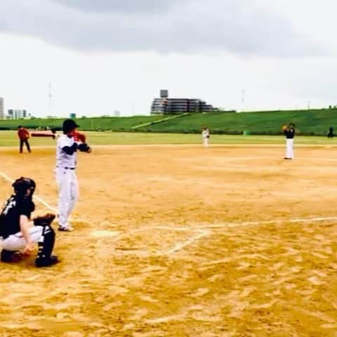 佐々木和也のインスタグラム：「⚾️⚾️⚾️  左中間にスリーベースヒット。 レフトが激広い場所だったからスリーベース。普通ならツーベースかな^ ^  #SASAKIYUKI #佐々木佑紀 #野球 #野球すきな人と繋がりたい #草野球 #草野球好きな人と繋がりたい」