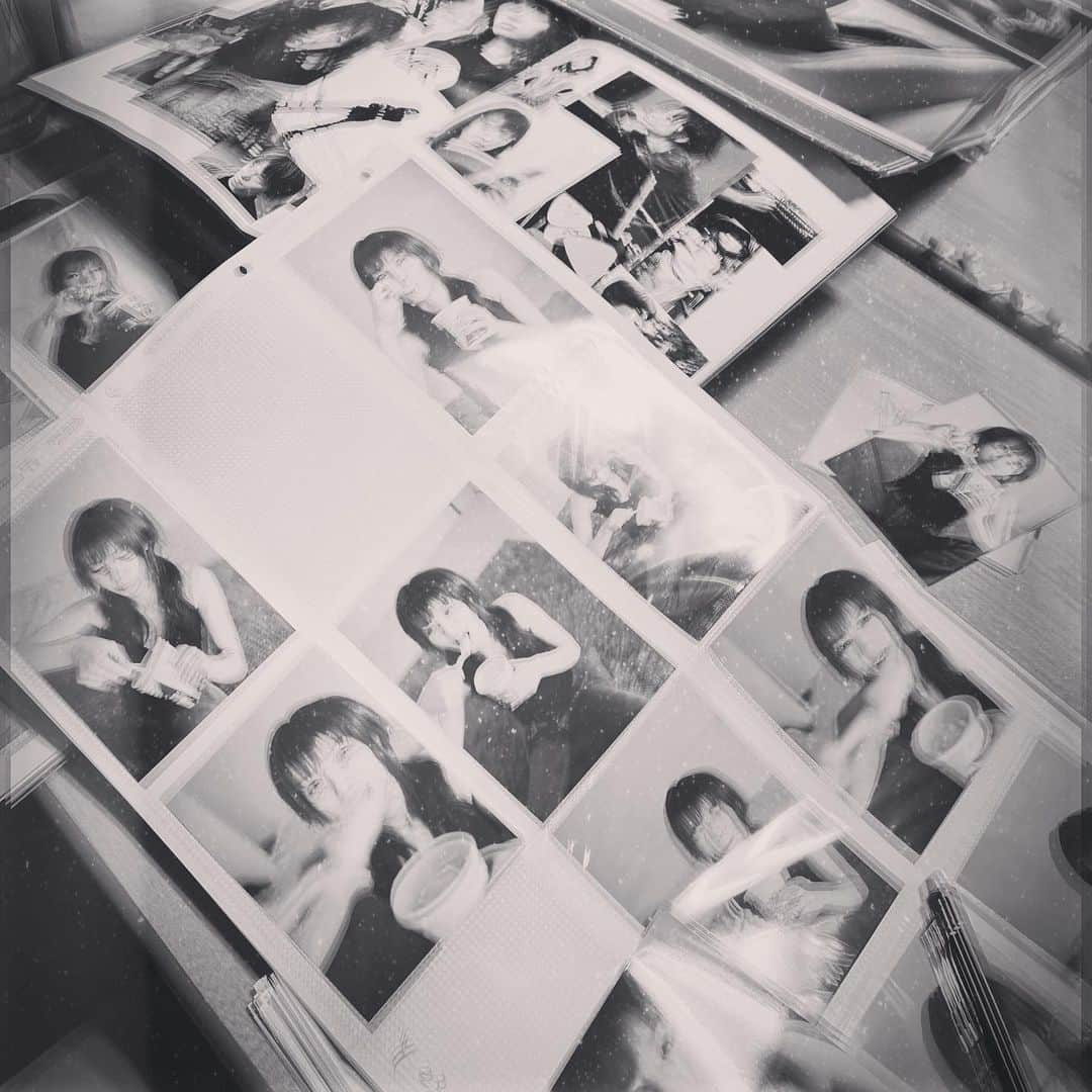 GARNET CROWのインスタグラム：「・ 写真整理中   #garnetcrow   #gc20th」