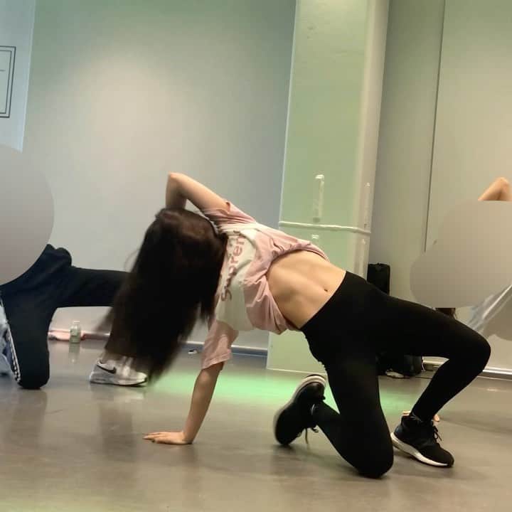 のインスタグラム：「最近エロいダンス習ってる  #dance #ダンス #girlshiphop」