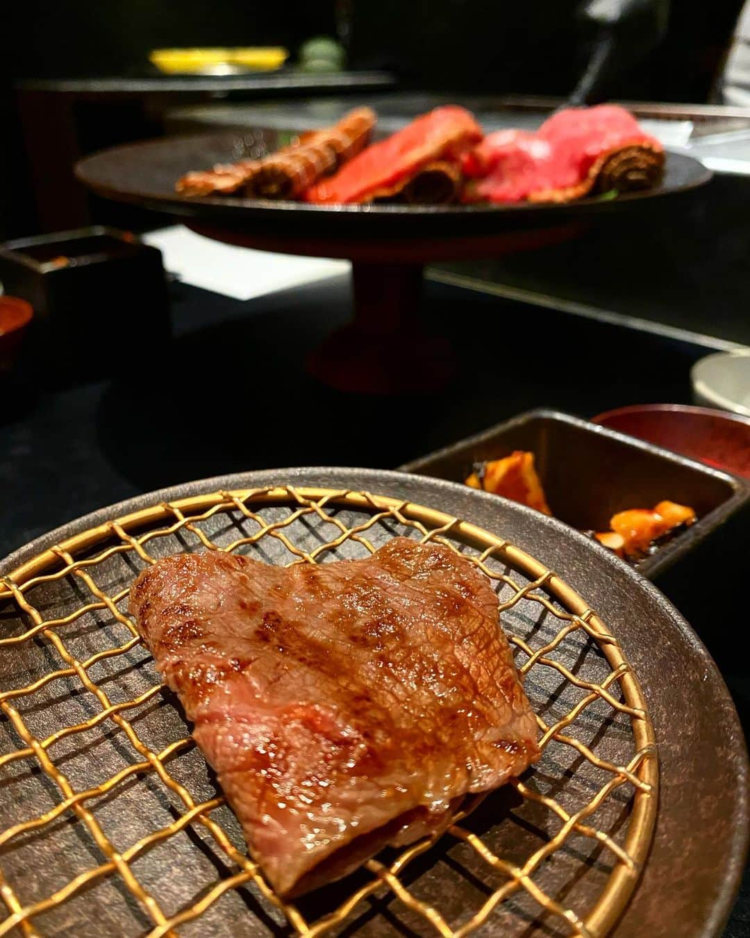 濱野りれさんのインスタグラム写真 - (濱野りれInstagram)「🐮YAKINIKU Ⅹ🐮 •All private room •Only course menu •Per person JPY 40,000  I could have a fun as new restaurant. Completely private room make me comfortable at this situation too. But I felt too expensive as  yakiniku restaurant😛 . . "焼肉 Ⅹ"へ♥️ 初めてお邪魔するお店はやっぱ楽しい🥰 全席完全個室で映えるお料理沢山でてきた😌❗️ 楽しかったけど一人4万円〜で 焼肉の割にちょっと高い印象でした🥺 . . #rirelog #yakinikuten #yakiniku #tokyoeats #roppongirestaurant #焼肉x #焼肉 #完全個室 #六本木グルメ #東京グルメ #pucci #kellytogo #kellymini #minikelly #hermes #ミニケリー」5月19日 20時50分 - riregram