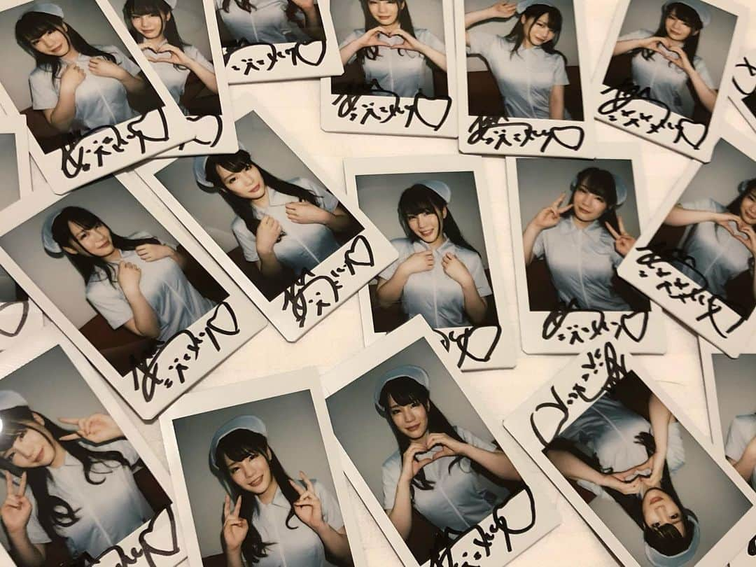 鈴村あいりのインスタグラム：「ナースチェキです💉❤︎ こちらはプレステージ公式通販のDVDの特典になります。是非手に入れてくださいね！ #ナース　#チェキ　#プレステージ」