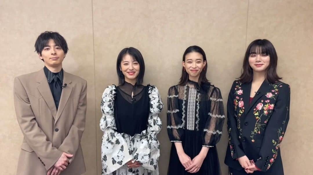 TBS「賭ケグルイ」のインスタグラム：「🌍#賭ケグルイ 再び世界へ❗️🌍  本作が 第24回上海国際映画祭 第25回ファンタジア国際映画祭 にて上映されることが決定しました🎉  キャストからメッセージも到着💌  #絶体絶命ロシアンルーレット  #浜辺美波 #高杉真宙 #森川葵 #池田エライザ  @minami_hamabe.official  @mahirotakasugi_ @aoi_morikawa0617 @elaiza_ikd」