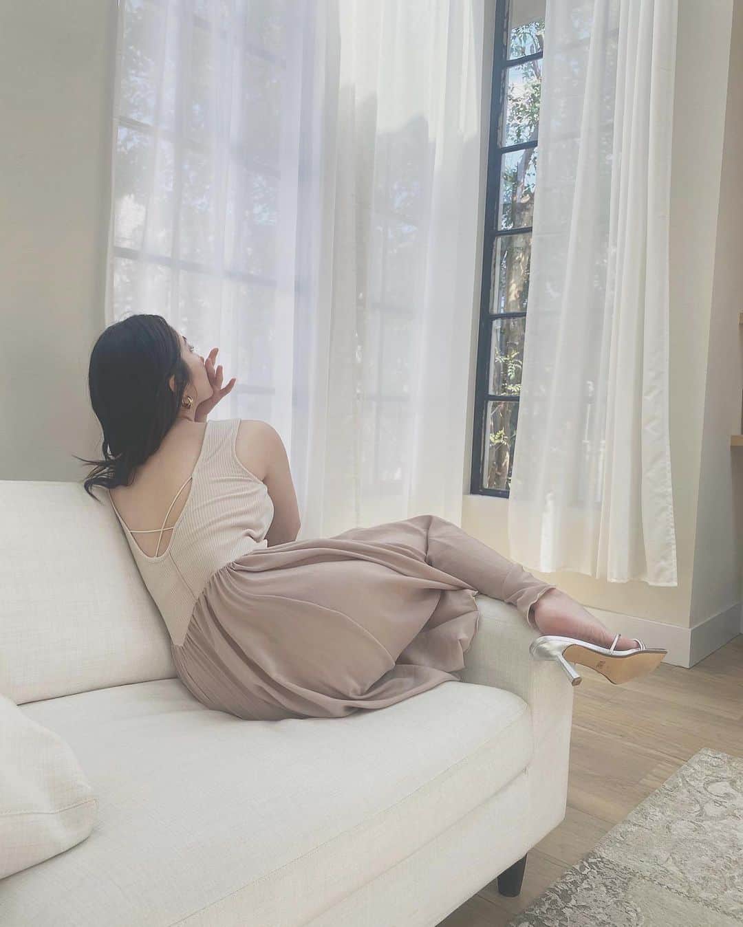 大石絵理のインスタグラム：「バックスタイルがかわいいのです🥰 こどものころ着ていたバレエのレオタードを思い出して作りました🩰💗 とろんとして柔らかい生地&パッドつきで、心地よく着れます♪」