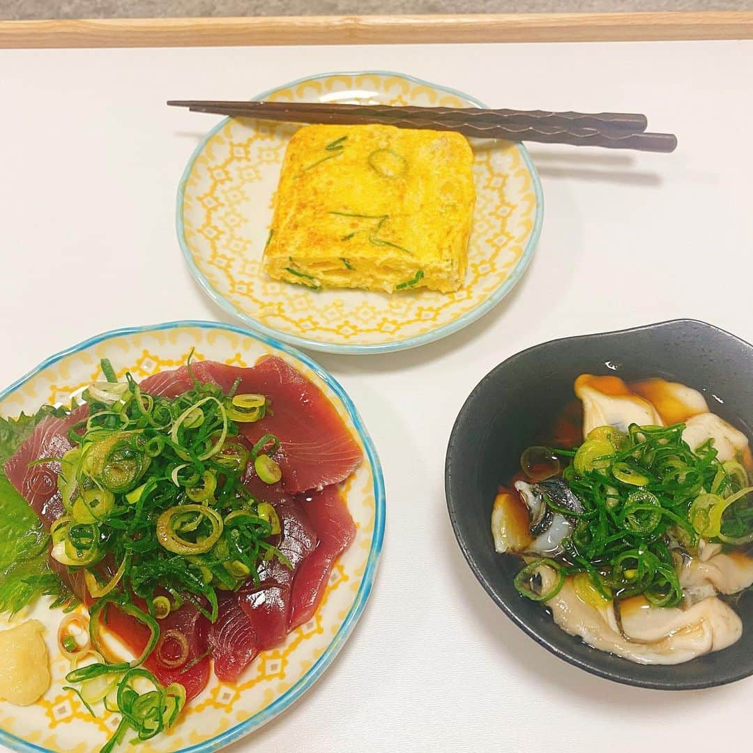 おたけさんのインスタグラム写真 - (おたけInstagram)「ダイエット中。 何気ない1日で食べたものを載せときます。 朝、昼、晩の順で載せてます。 見栄えも何もないですがそんなもんです。 こんな感じのものを毎日食べれば痩せます！  夏はすぐそこ！ 痩せて自信もって脱げる身体へ！！  教えれる事は教えます  #ダイエット #ダイエット飯 #ボディーメイク #食事管理 #夏 #水着 #ジャンポケ #おたけ」5月20日 13時34分 - poket1202