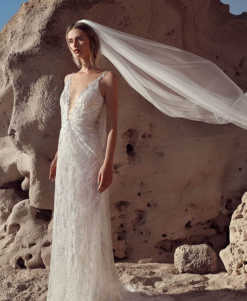 のインスタグラム：「【Galia Lahav / G-402】  Galia Lahavの高い美意識から生み出されるオリジナリティ溢れるドレスは、目を見張るほどに豪華な刺繍、女性らしい劇的なドレスラインが最大の魅力。  背中の煌びやか何卒ドレープが、バックスタイルを華やかに演出いたします。  dress.﻿ @galialahav / #G402  ※MAGNOLIA WHITEが日本で唯一の正規取扱店です  取り扱い店舗については、プロフィールのHPよりご確認ください🕊  #magnoliawhite  #galialahav #wedding  #weddingdress  #bridal  #マグノリアホワイト  #ガリアラハヴ #プレ花嫁  #結婚式準備  #2021夏婚 #2021秋婚  #2021冬婚 #インポートドレス  #前撮り  #ウェディングドレス  #フォトウェディング」