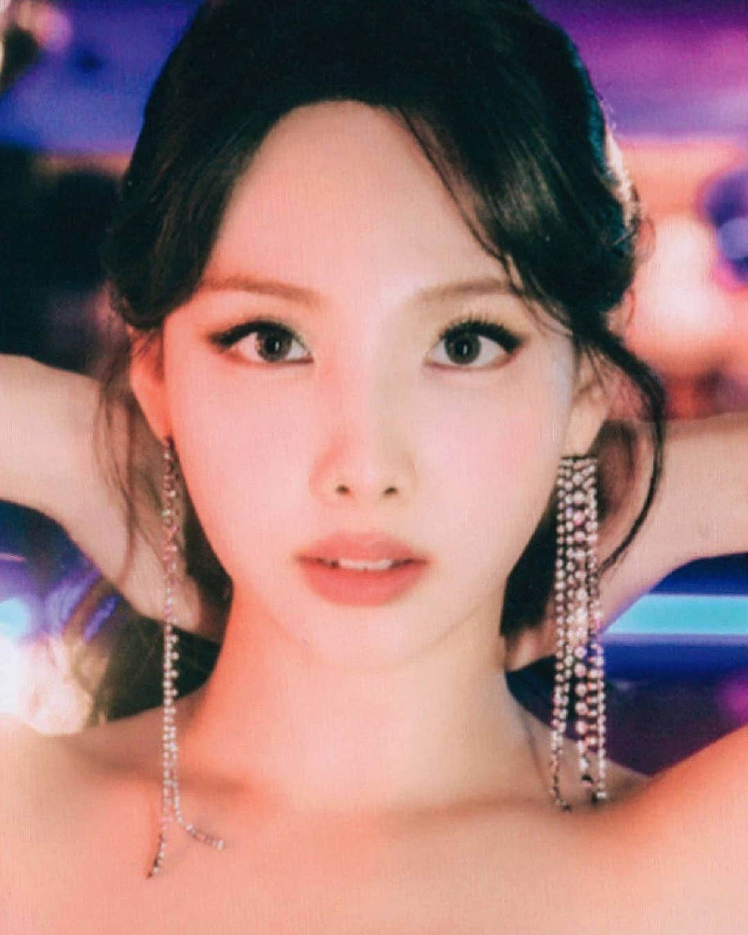 ナヨンのインスタグラム：「♪ Gorgeous 😍😍 and ya know i just started watch grey's anatomy a few weeks ago 😂 © vampiretwice ↬#Nayeon #TWICE #나연 #트와이스 ♡」