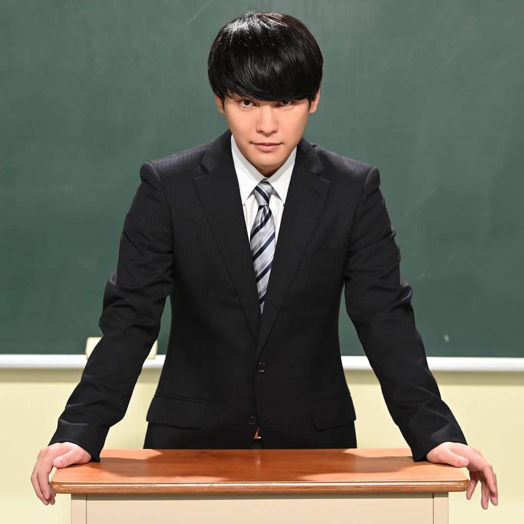 二月の勝者-絶対合格の教室-のインスタグラム：「＼#二月の勝者 放送決定‼️／﻿ ﻿ 放送延期の発表から1年…﻿ 皆さま、お待たせ致しました🙇‍♂️﻿ ﻿ 主演 #柳楽優弥🖋﻿ 土曜ドラマ『二月の勝者 絶対合格の教室』が今年10月に放送決定‼️﻿ ﻿ 番組HPには柳楽さん、#井上真央 さん、#加藤シゲアキ さんのコメントを掲載中📝要チェックです☑️﻿ ﻿ #日テレ﻿ #二月の勝者﻿ #土曜ドラマ﻿ #10月スタート﻿ #柳楽優弥﻿ #井上真央﻿ #加藤シゲアキ﻿」