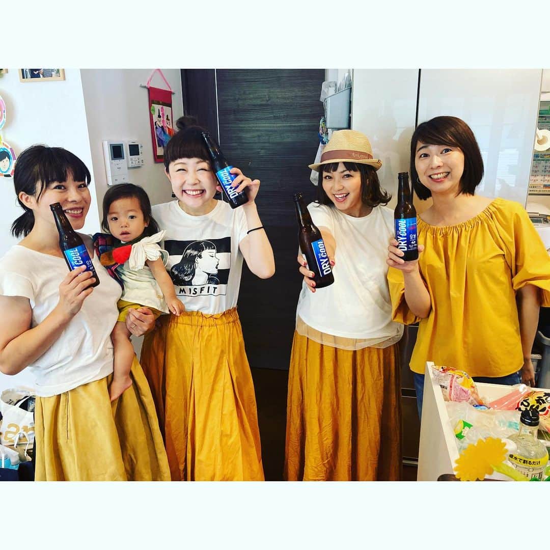 村上めぐみのインスタグラム：「. なんかすんごぉぉく‼︎ 幸せそうな写真出てきた🤣❤️ . 今は我慢我慢だけど我慢した分 また幸せ倍増や〜🙌🏻 .」