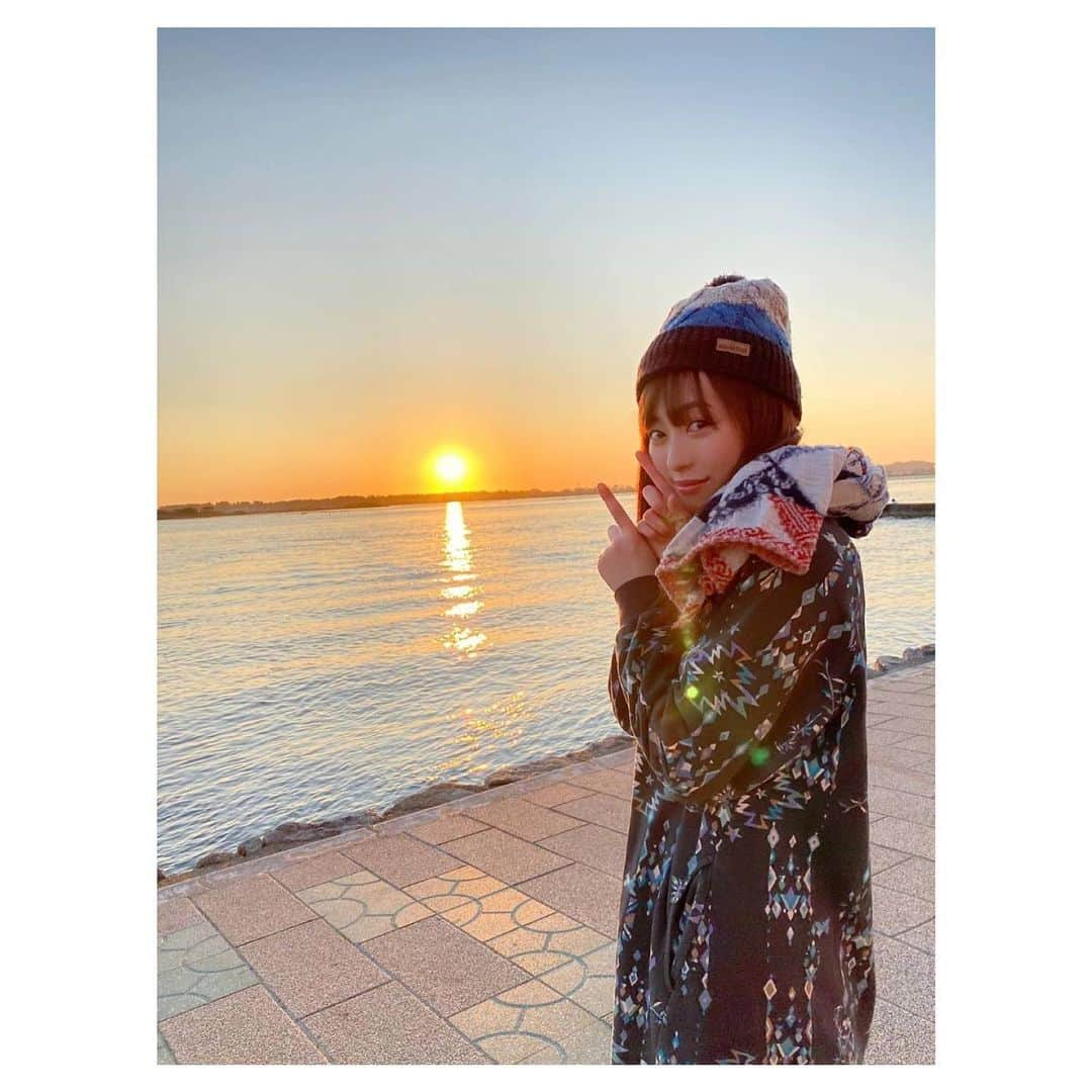 福原遥さんのインスタグラム写真 - (福原遥Instagram)「. 今夜0時30分からは#ゆるキャン2 第8話の放送です☺︎ ついになでしこがソロキャンデビュー？✨ リンとしては、もちろん嬉しいことだけど、少し寂しさもあったり、心配だったり。 お互いが大切に想い合っている２人の関係性が、とっても尊くて、演じていても心温まるシーンばかりでした😌 そしてなにより、なでしこが優乃で本当に嬉しかったぁ✨ 今夜も楽しんで頂けたら嬉しいです！ 是非観てください！ #ゆるキャン △」5月20日 22時52分 - haruka.f.official