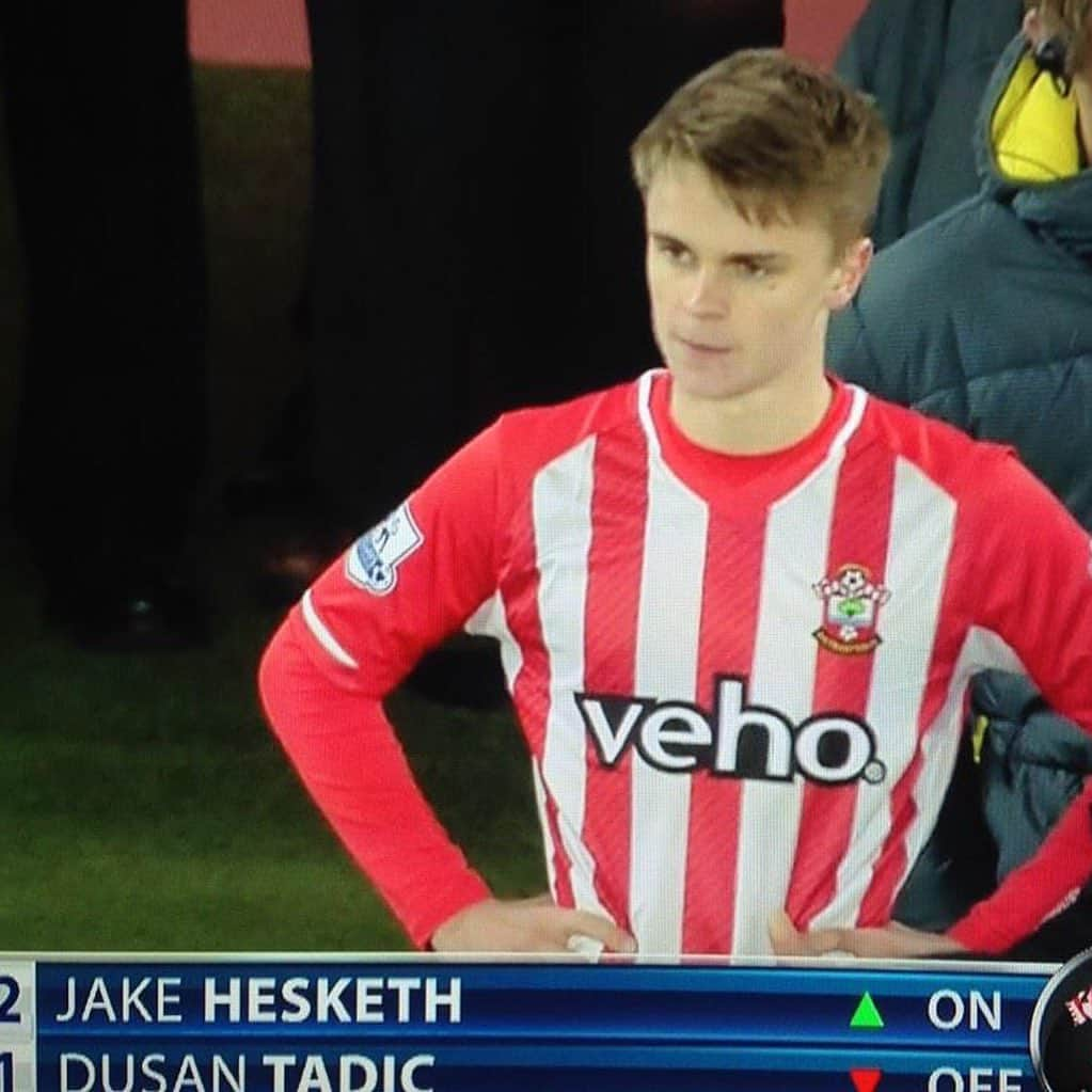 ジェイク・ヘスケスさんのインスタグラム写真 - (ジェイク・ヘスケスInstagram)「After 17 years and a childhood dream achieved, time to leave @southamptonfc grateful for the memories, the opportunities and meeting some unbelievable people and mates for life. Looking forward to the future. Been a pleasure🤝❤️」5月20日 23時02分 - jakehesketh