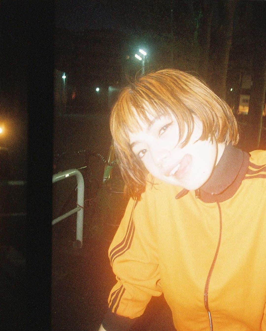 小松菜奈さんのインスタグラム写真 - (小松菜奈Instagram)「New➰ Hair  orange 👩🏻‍🦰🍊 haircut & photo by Tsubasa」5月21日 11時36分 - konichan7