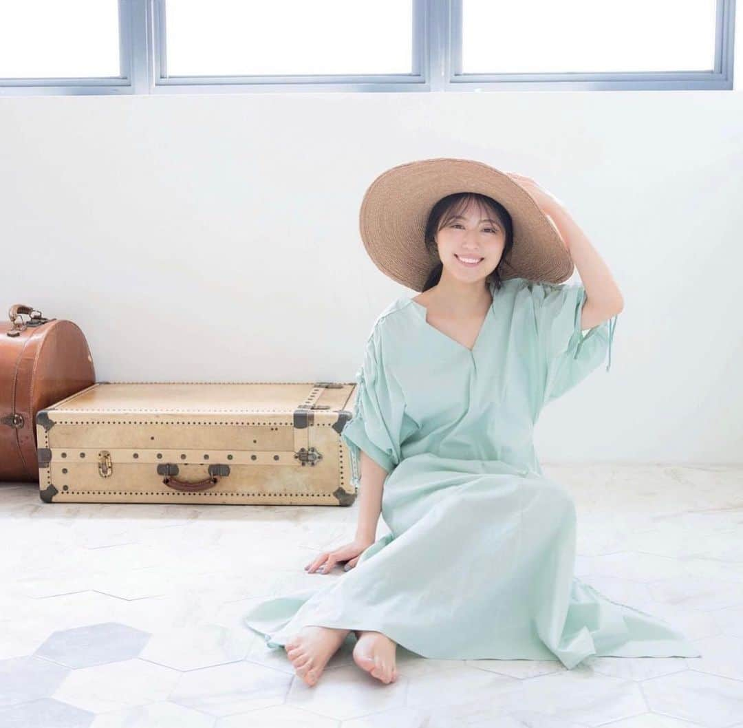 有村架純のインスタグラム：「リンネルみてね👒」