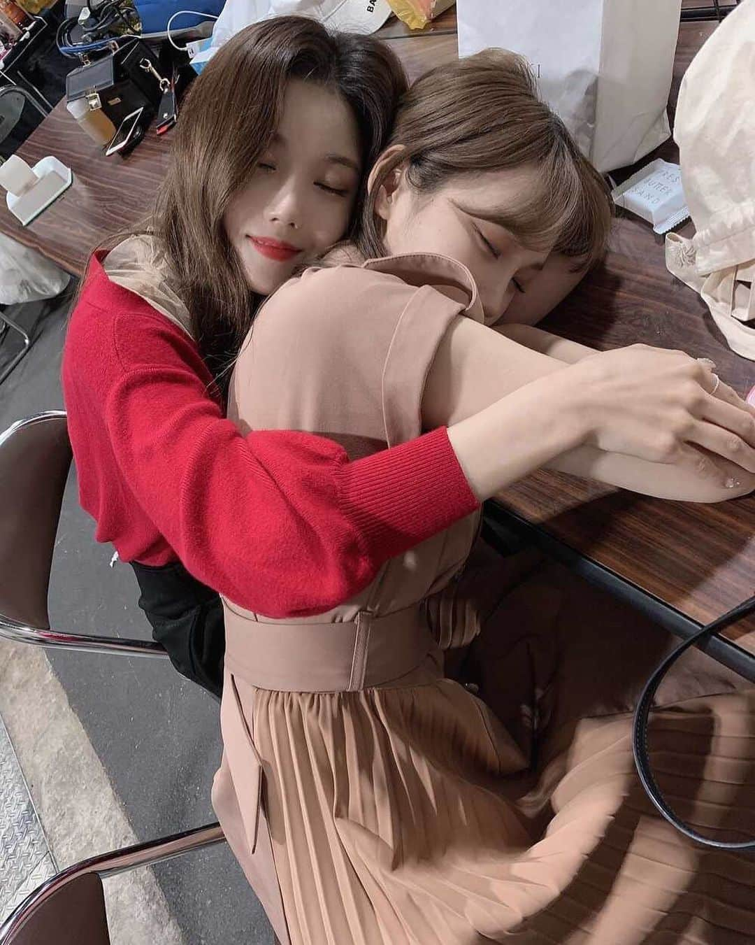 クォン・ウンビさんのインスタグラム写真 - (クォン・ウンビInstagram)「another day has ended without dimkwon update 😔 #IZONE #EUNBI #KWONEUNBI #권은비 #아이즈원」5月22日 0時27分 - kwoneunbi