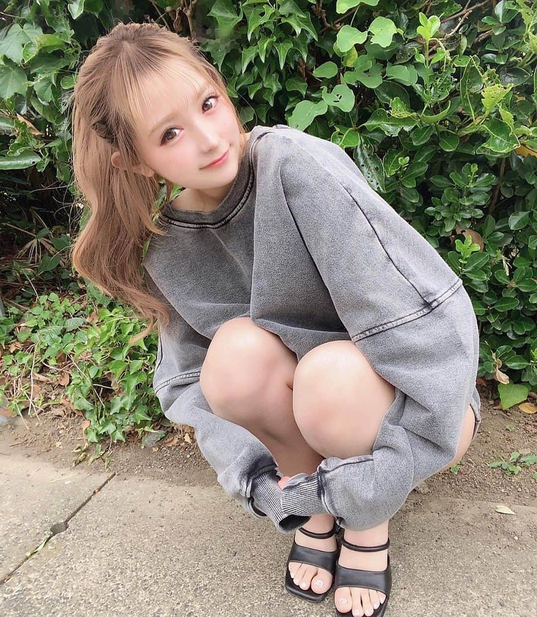 松田聖菜さんのインスタグラム写真 - (松田聖菜Instagram)「@spiralgirl_official のサンダルGET！ ヒールが透明で履きやすくてかわいいーーー💕💕🥦 #SPIRALGIRL #春コーデ」5月21日 18時56分 - seinaaa_0318