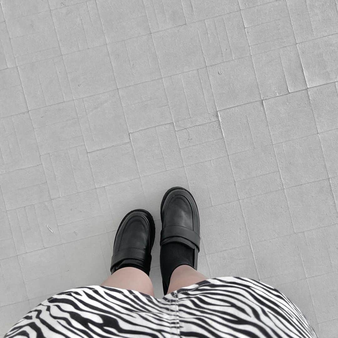 田中南さんのインスタグラム写真 - (田中南Instagram)「最近お気に入りの靴   これ凄い身長高くなるの！ ちなみにこないだのニコラTVの生配信ではいてたよ🙌🏻   みんなは最近お気に入りの物とかある❔    #お気に入り  #ローファー  #靴」5月21日 19時37分 - minam_tanaka
