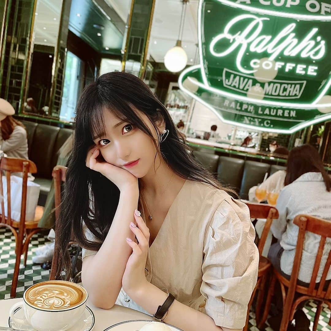 稗田智優のグルメインスタ