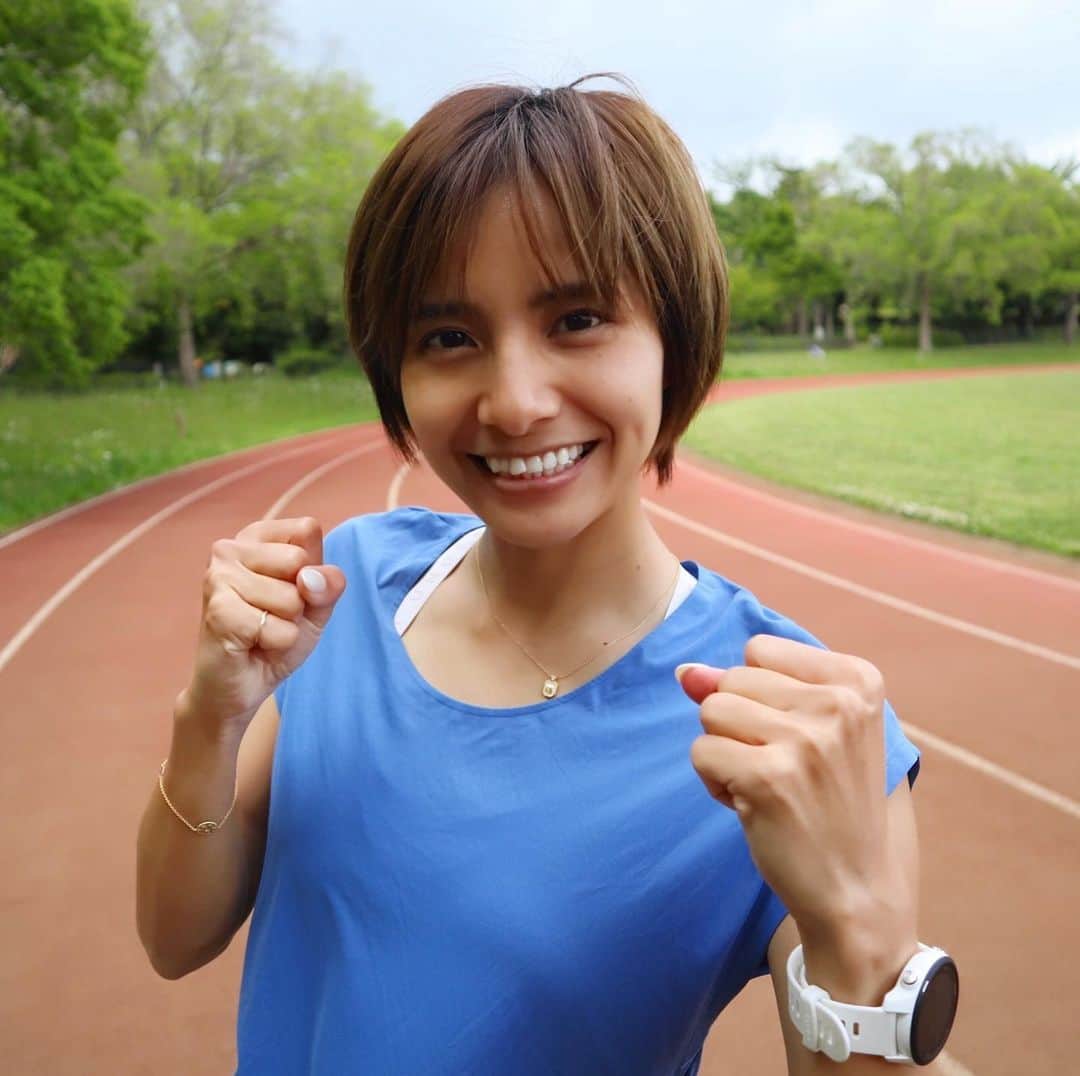 佐野千晃のインスタグラム：「YouTubeにて！﻿ ﻿ 400mTTやりました！！﻿ ﻿ 顔晴ったからコメントしてね！！！﻿ ﻿ #run #running #marathon #フルマラソン #マラソン #マラソン女子 #人生自由自在 #走る女子 #ファッション #ウェア #楽しく走る #ランニング #ジョギング #YouTube #見てね #400tt﻿」