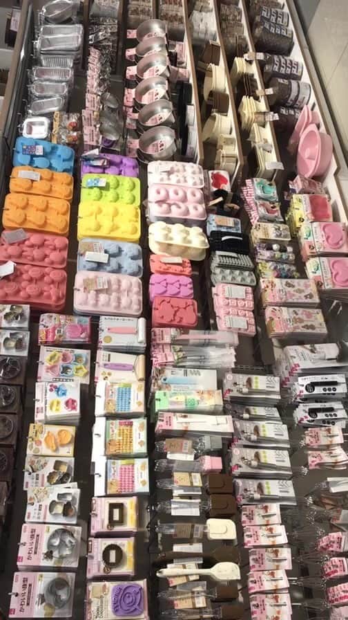 のインスタグラム：「@daiso_hakatabt_official 博多バスターミナル店のアカウントもぜひフォローお願いします！🤗」